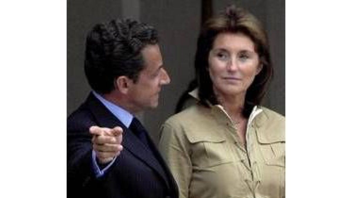 Cecilia, de orígenes españoles, junto a Sarkozy en su etapa de esposa