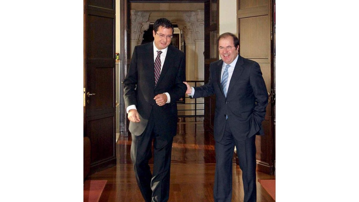 Óscar López y Juan Vicente Hererra, en un encuentro.