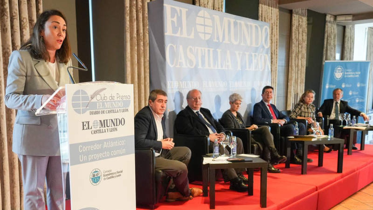 La consejera de Movilidad, en la jornada de debate, ayer. J. M. LOSTAU / EL MUNDO CYL