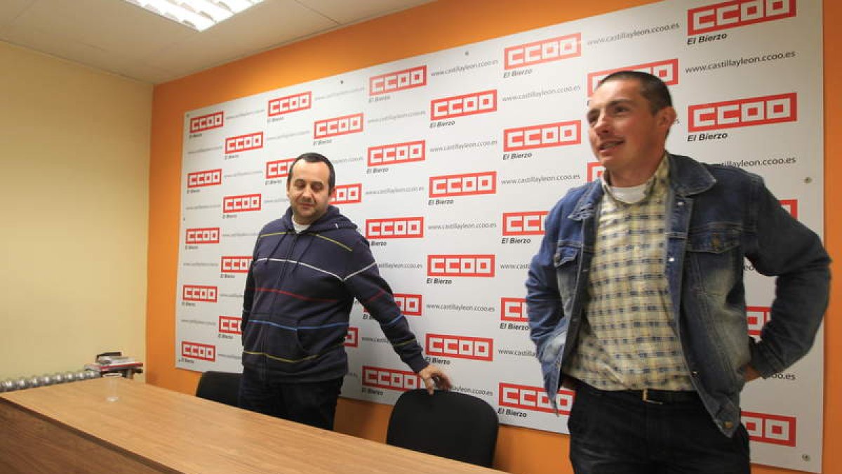 Ursicino Sánchez y José Peláez, ayer en la sede de CC.OO.