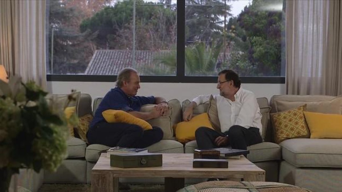 Mariano Rajoy ,con Bertin Osborne, en el programa 'En tu casa o en la mía' de TVE