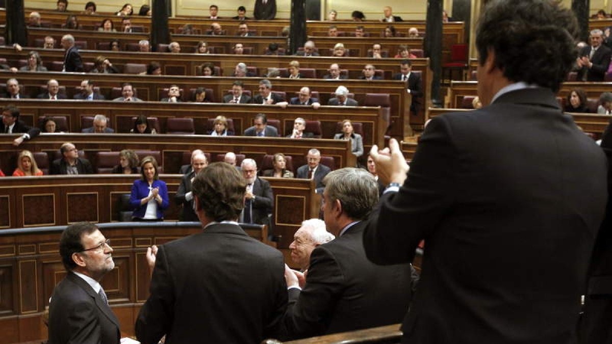 El presidente Mariano Rajoy tras una intervención en el debate del año pasado.