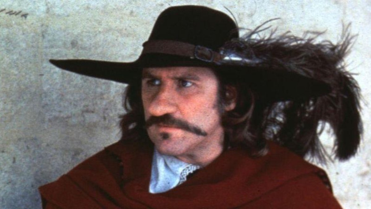 El actor Gérard Depardieu, caracterizado de Cyrano.