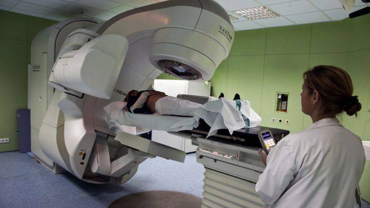 Un paciente se somete a pruebas de detección de cáncer.