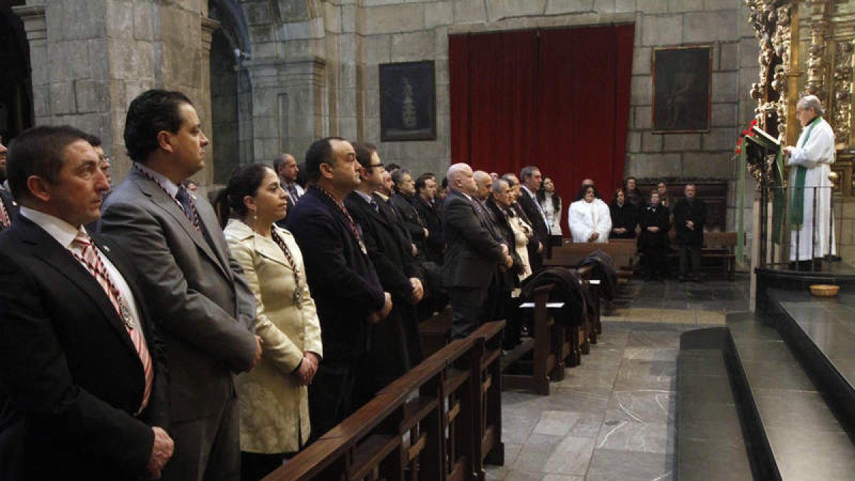 Eucaristía celebrada para conmemorar el hermanamiento de las dos cofradías.