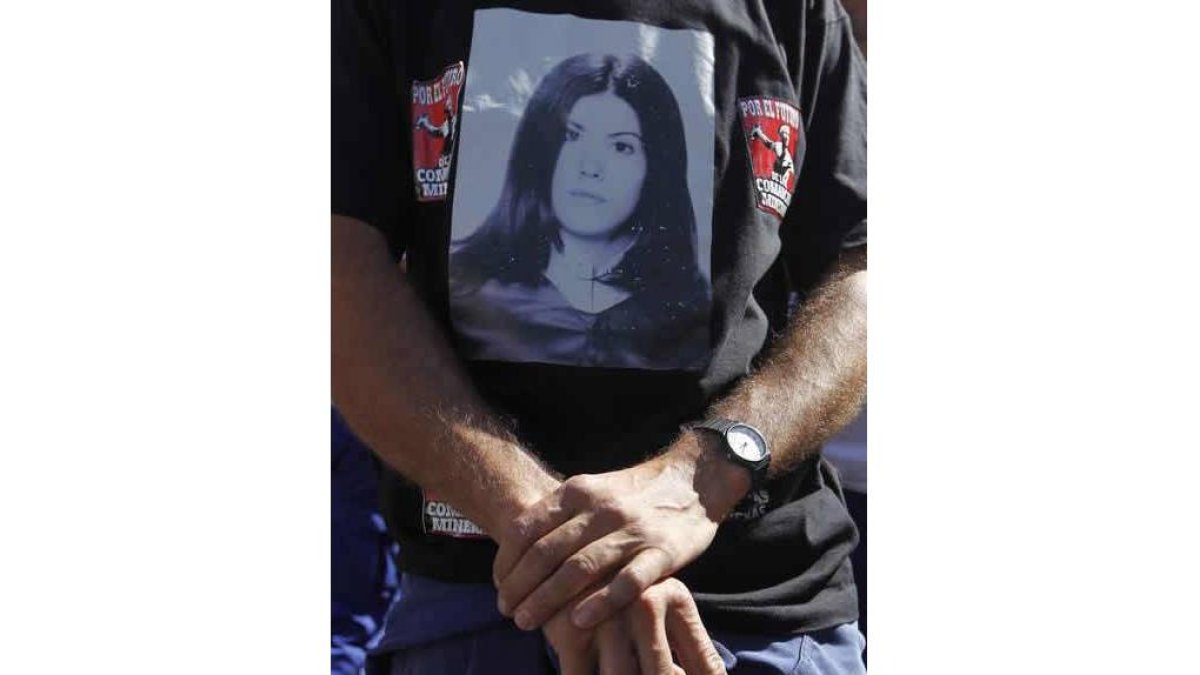 Camiseta con la imagen de Sheila en la marcha minera.