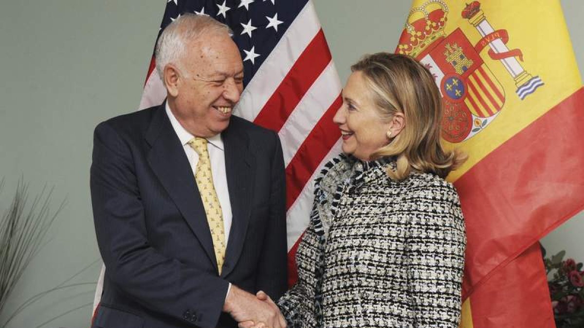 García-Margallo y Hillary Clinton durante la Conferencia de Seguridad de Múnich.