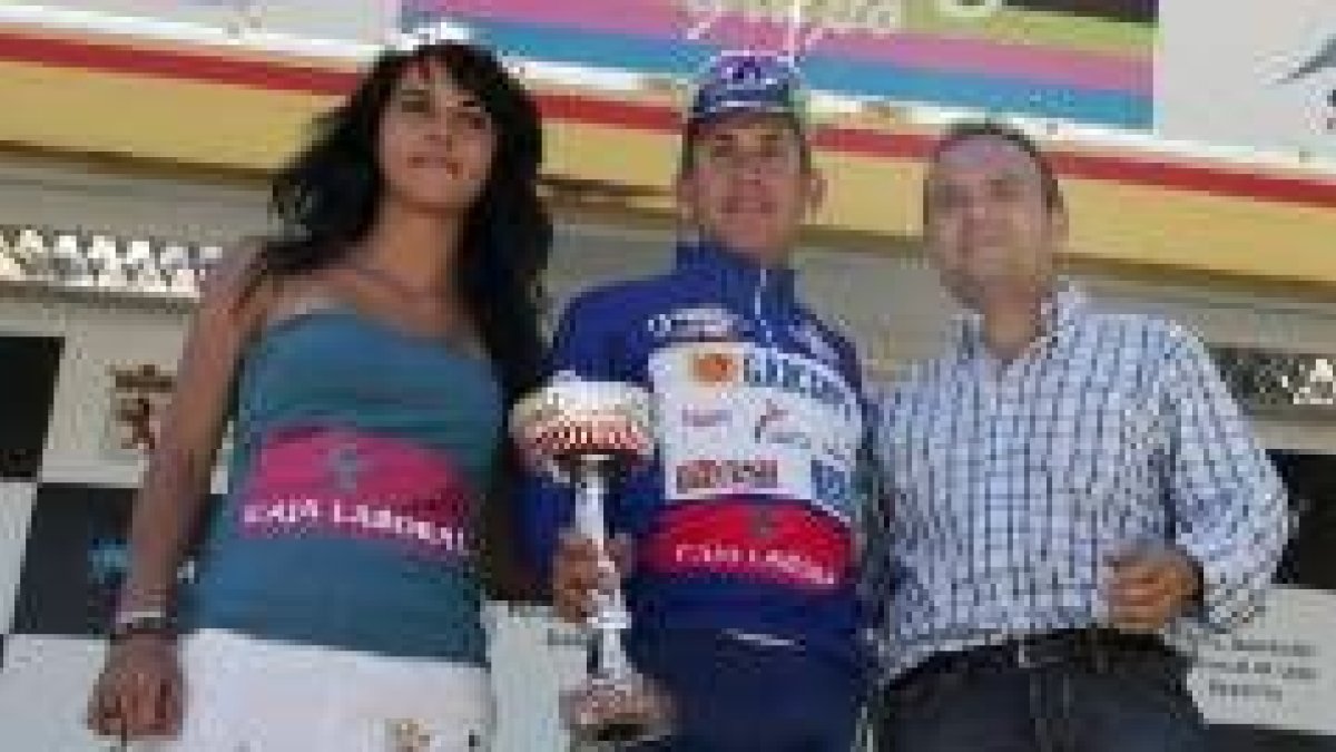 Wilian Aranzazu vistió el maillot azul de líder de las metas volantes