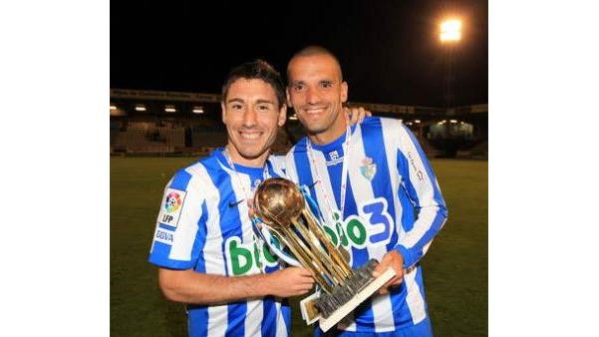 David Malo y Yuri, con la Copa Castilla y León el martes, son los dos primeros renovados.