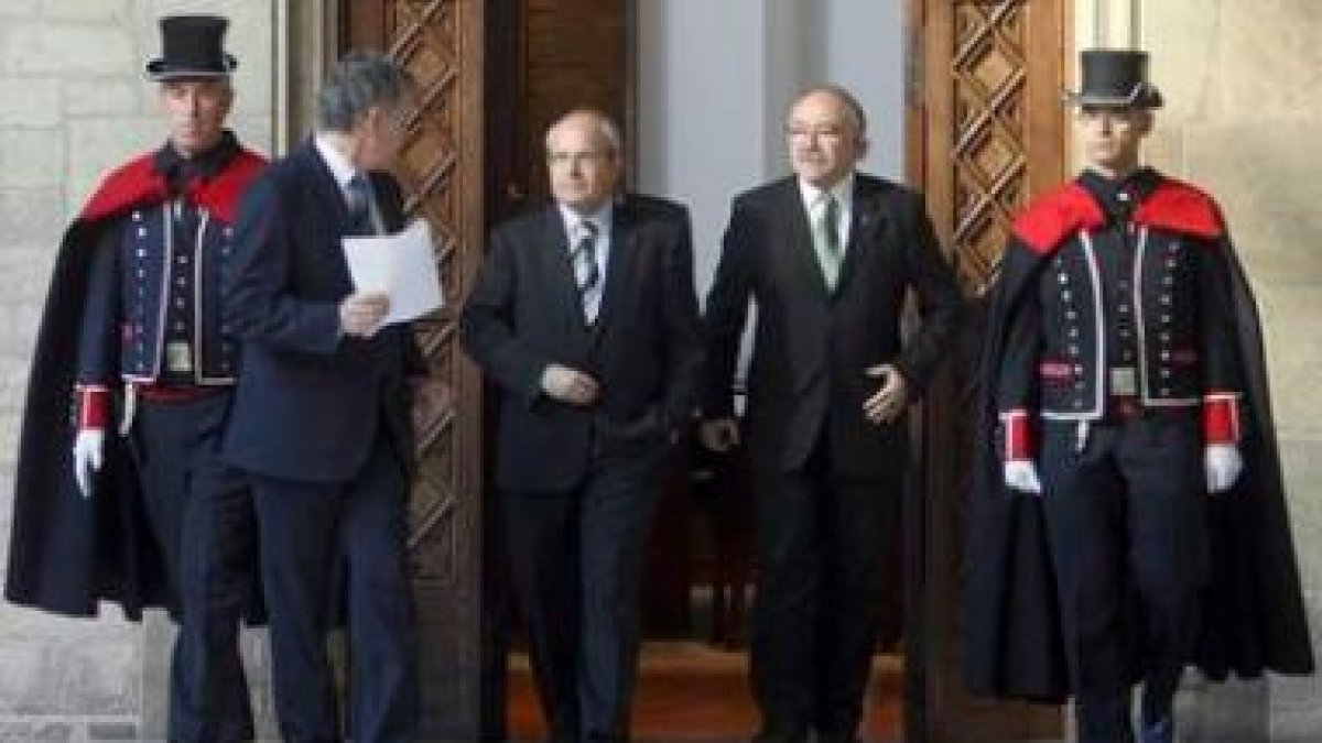 El presidente y el vicepresidente de la Generalitat, José Montilla y Carod Rovira.