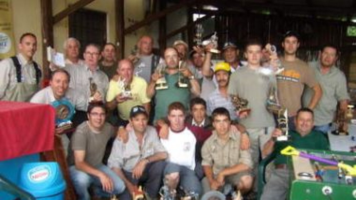 Participantes en las II Jornadas de Pesca de Carrizo.