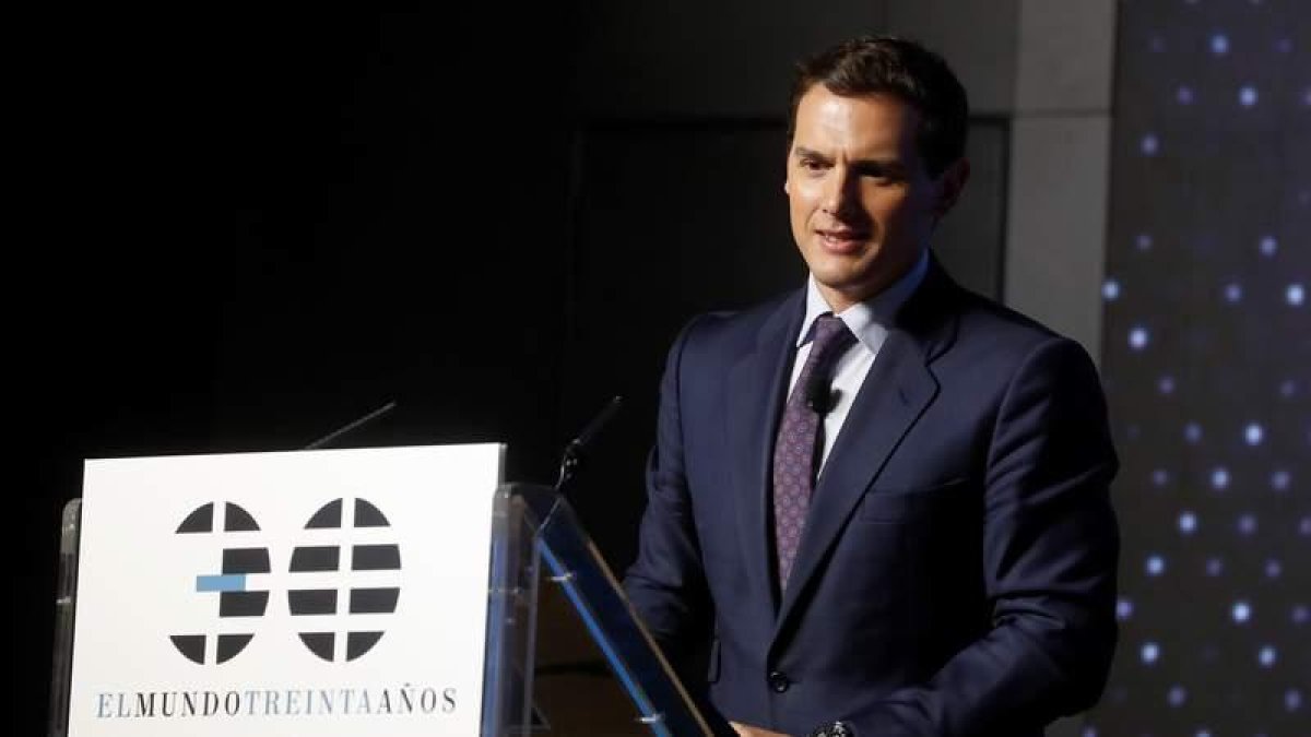 El presidente de Ciudadanos, Albert Rivera, ayer en la presentación de su programa en ‘El Mundo’. BALLESTEROS