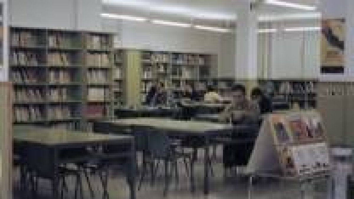 Muchos jóvenes del municipio acuden a estudiar a estas bibliotecas