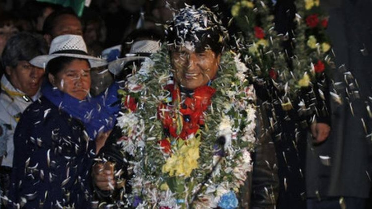 Evo Morales, a su llegada al aeropuerto de El Alto, en Bolivia, el miércoles.