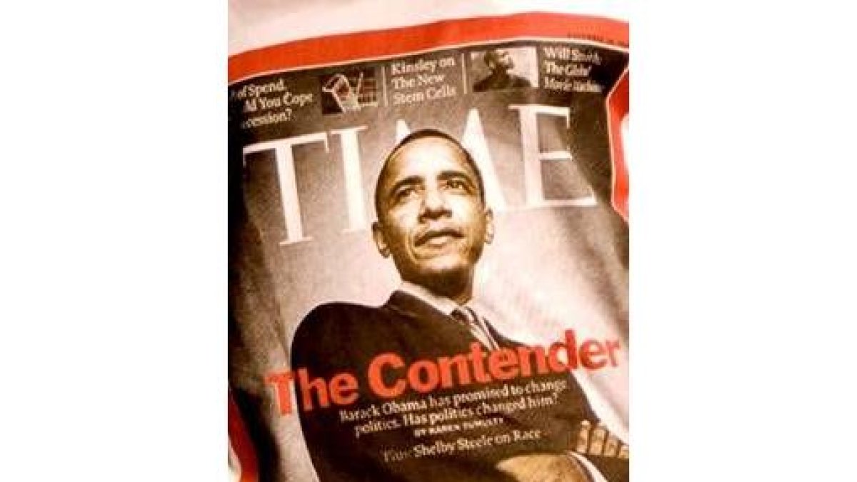 Un simpatizante de Obama luce el Time en una camiseta