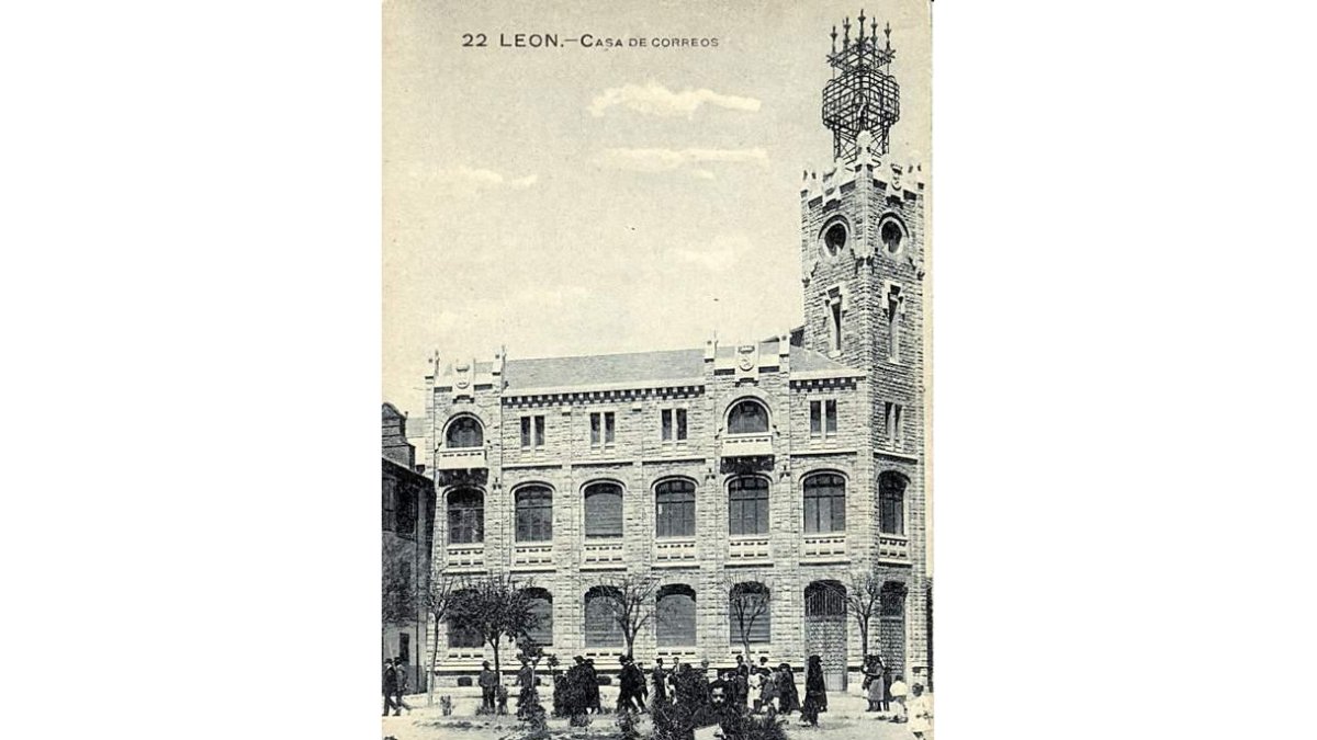 Postal antigua del edificio de Correos