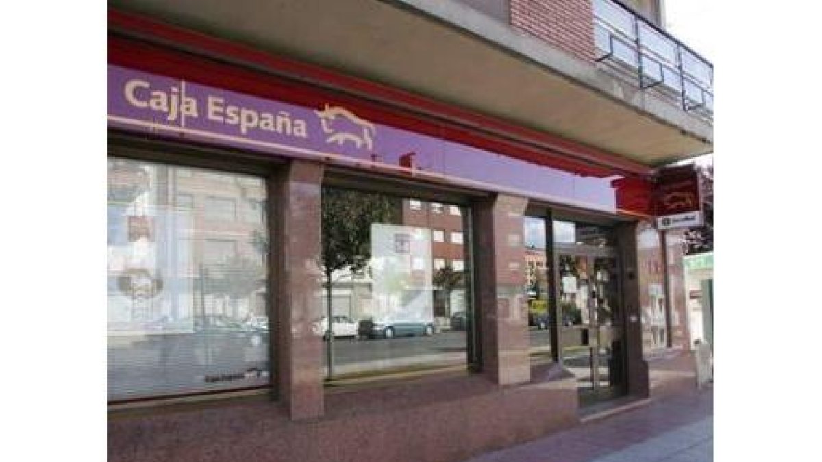 Una oficina de Caja España-Duero.