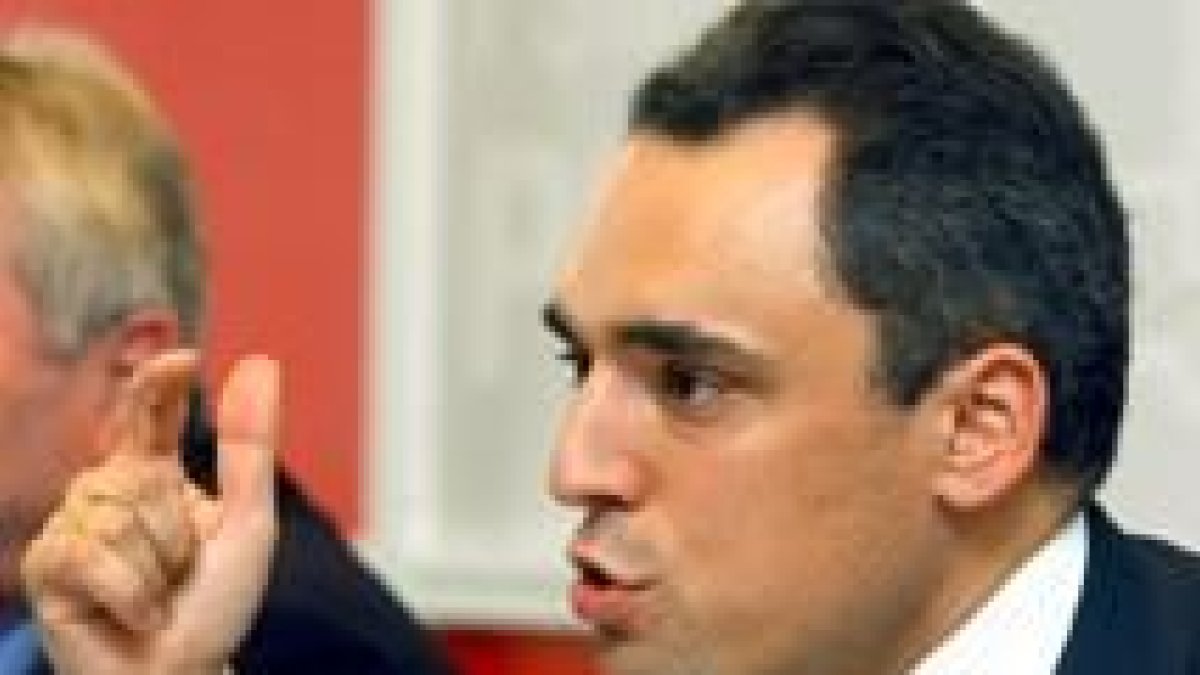Rafael Simancas ha pedido que se inicie una investigación en la Asamblea de Madrid sobre la trama