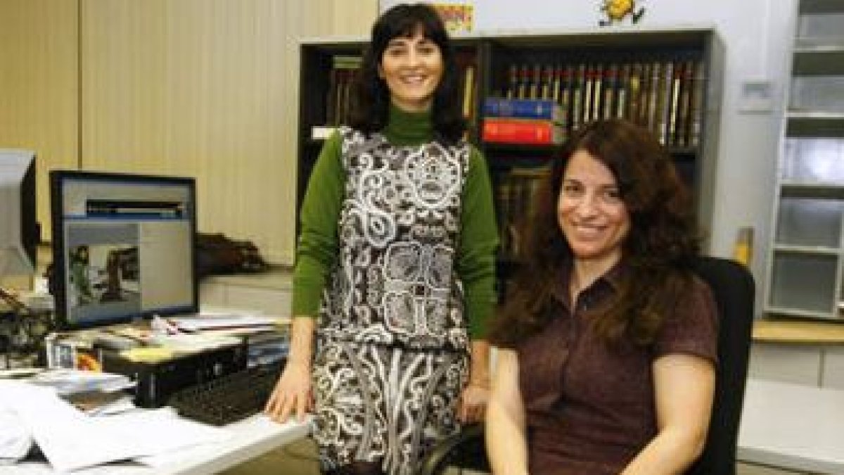 Las periodistas de Diario de León Cristina Fanjul y Asun G. Puente.