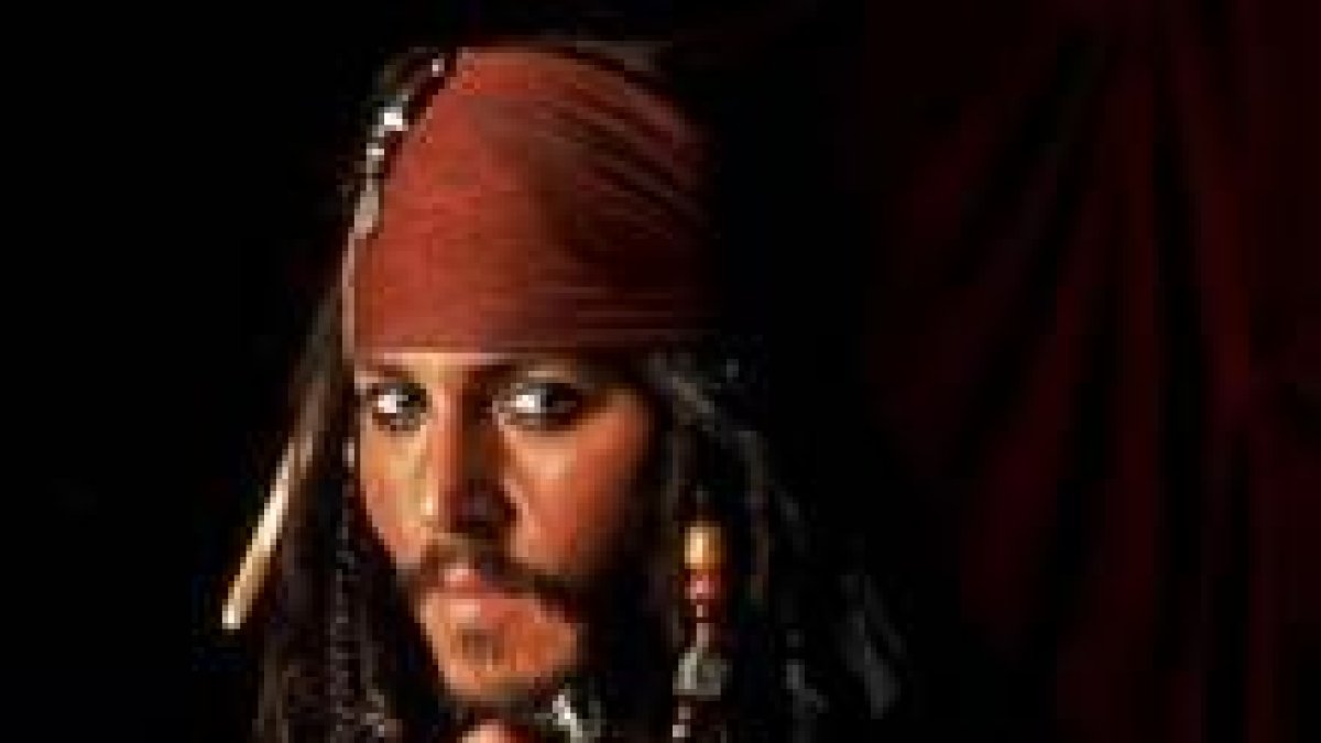 Johnny Depp vuelve a encarnar al simpar capitán Sparrow