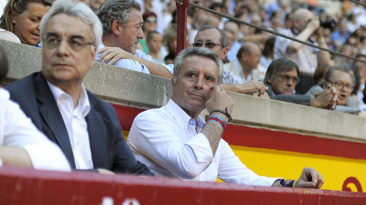 José Ortega Cano, a la derecha, en la primera corrida de los Sanfermines del pasado mes de julio.