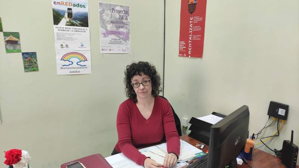 Irina Zorrilla Riesco es trabajadora social y técnica de programas en Salud Mental León en Villablino. DL