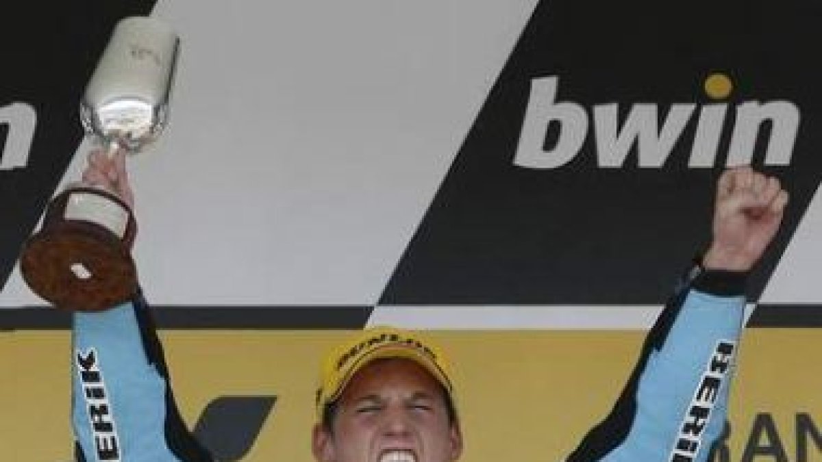 Espargaró, exultante después de su triunfo en Jerez.