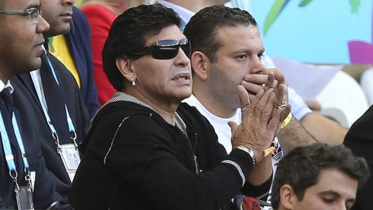 Diego Armando Maradona, en el estadio Mineirao de Belo Horizonte, durante el partido entre Argentina e Irán, el pasado 21 de junio.