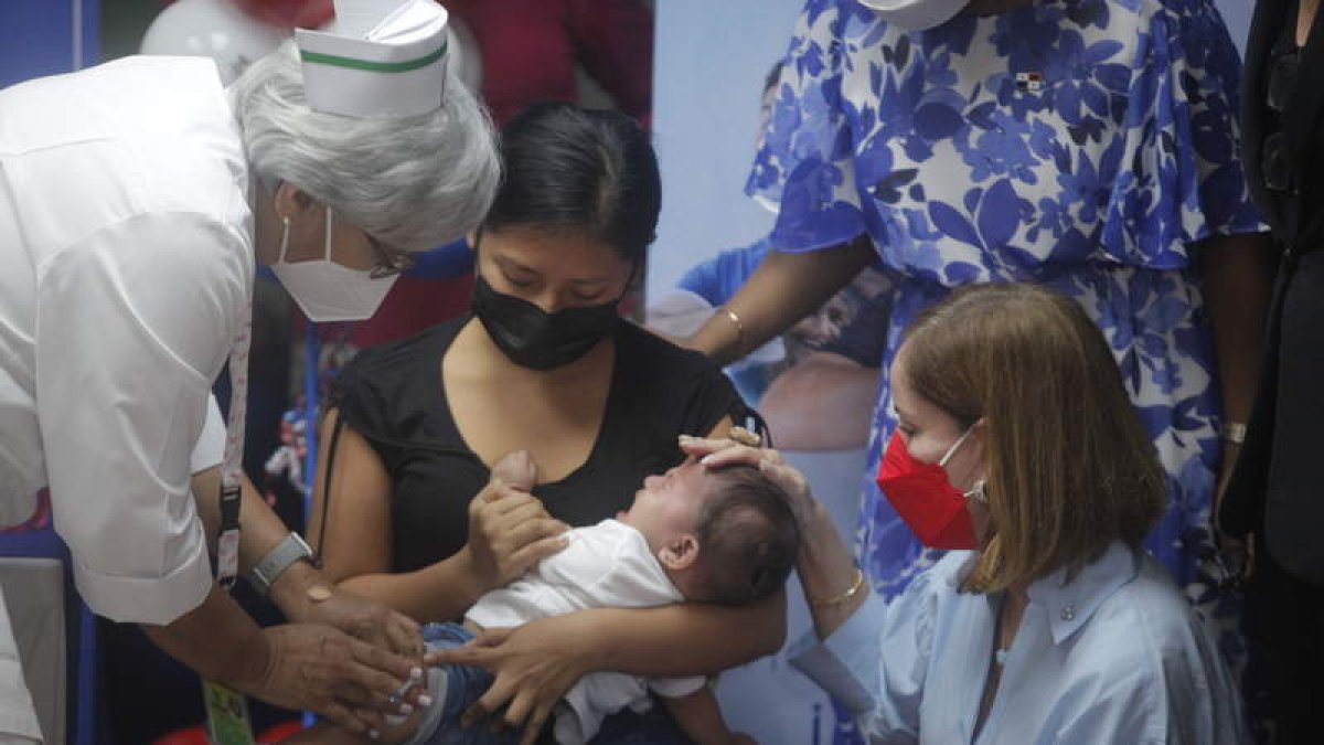 Panamá vacuna a los niños contra el covid. CARLOS LEMOS