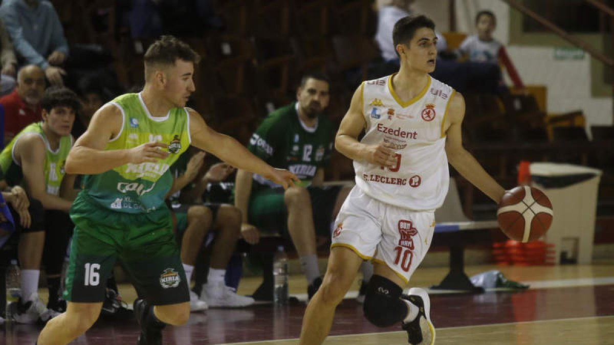 La Cultural, en un partido de la presente temporada. FERNANDO OTERO