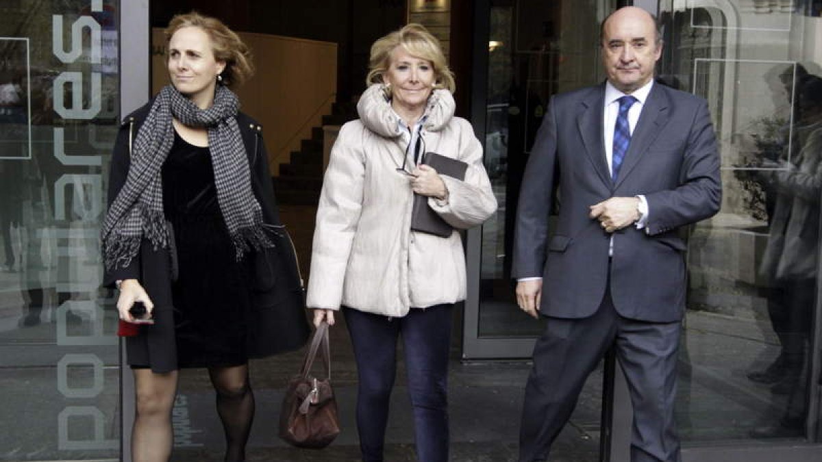 Esperanza Aguirre el día que declaró por escrito en relación con el caso Gürtel.