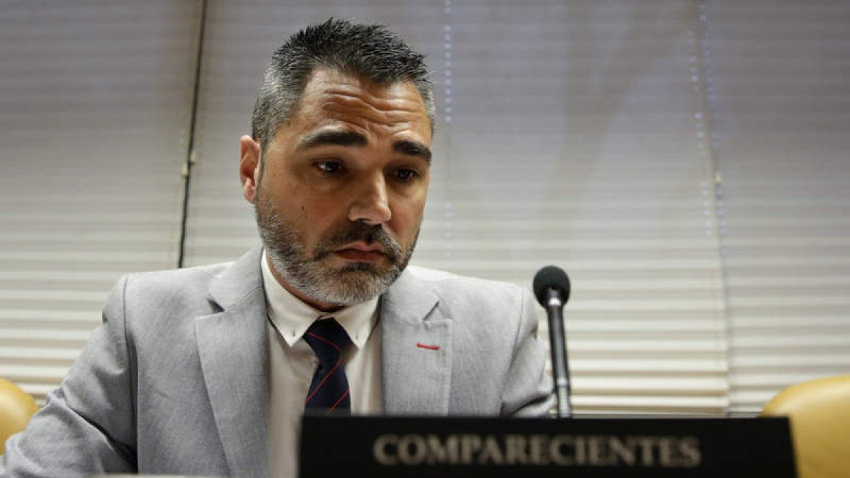 Alejandro de Pedro Llorca, en el transcurso de una de sus últimas comparecencias