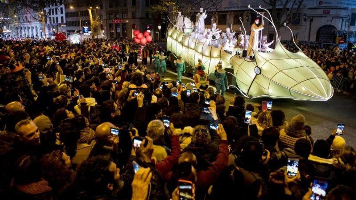 Cabalgata de los Reyes Magos en Barcelona.