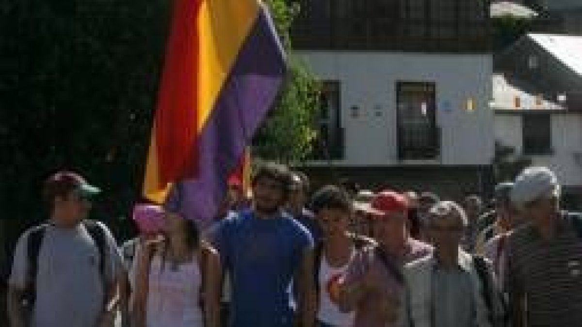 La bandera republicana fue la protagonista en una jornada histórica