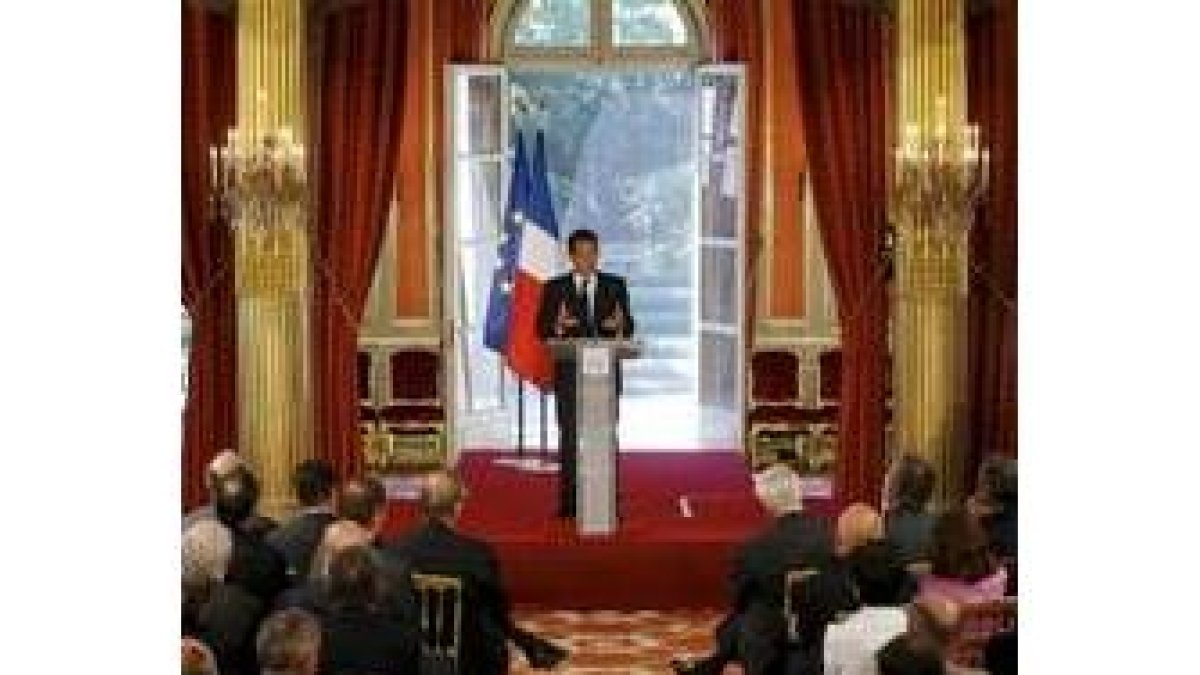 Sarkozy opinó sobre la actividad diplomática francesa en el Elíseo