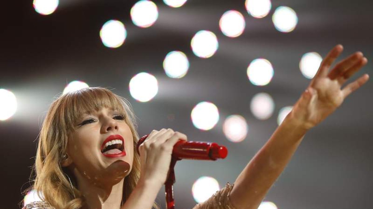 La cantante Taylor Swift, que en los últimos doce meses disparó sus ingresos, en un concierto en Nueva York. CARLO ALLEGRI