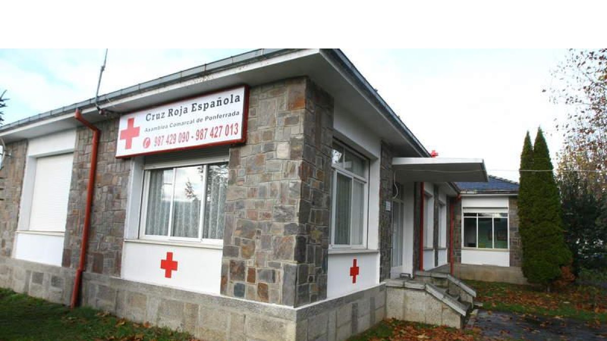 Sede de Cruz Roja, en el poblado de Compostilla .