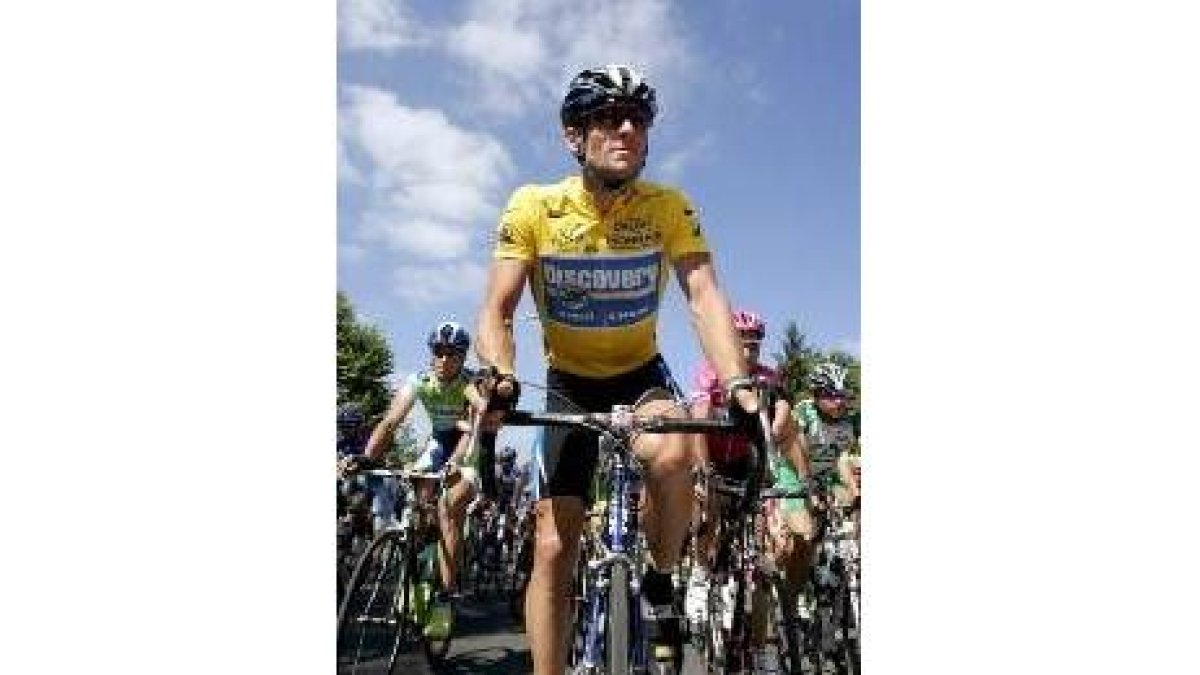Armstrong manda: si él no puede ganar, lo hacen sus compañeros