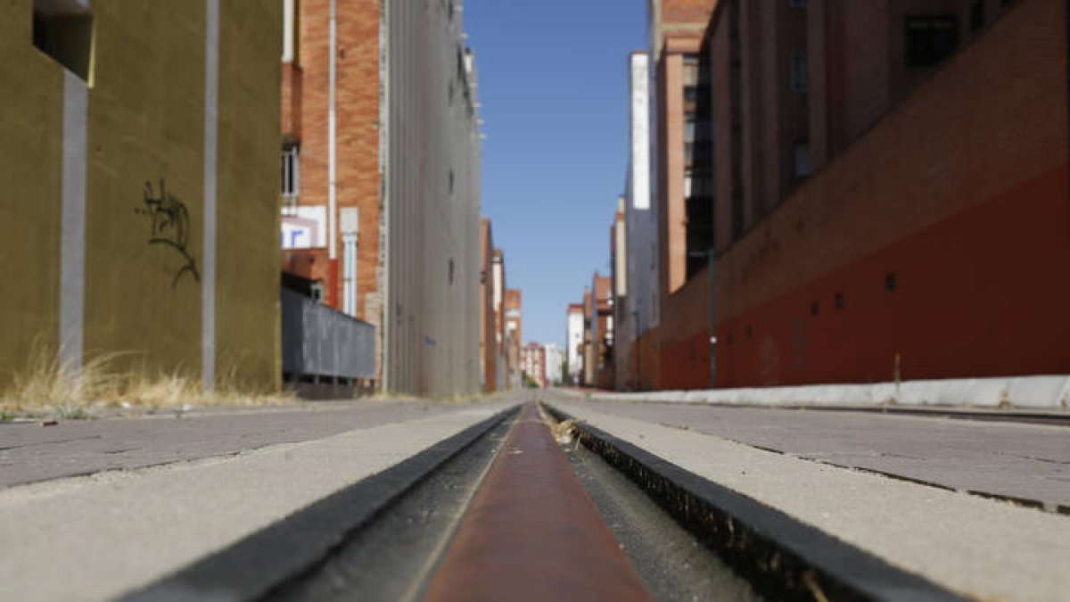 Tramo de lal FEVE entre la estación de La Asunción, Las Ventas y San Mamés. F. Otero Perandones.