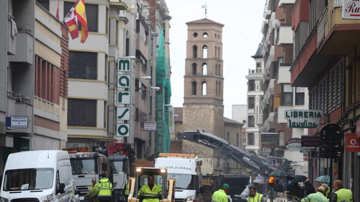 Obras de asfaltado en Padre Isla realizadas el pasado año. RAMIRO