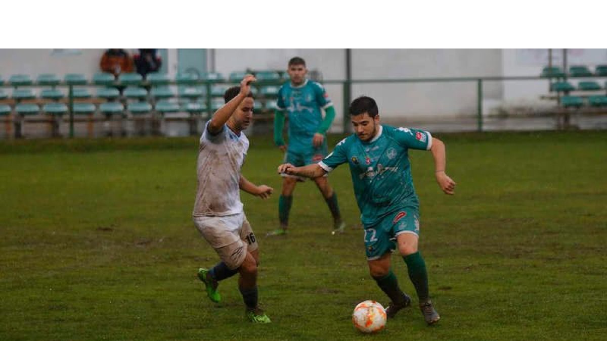 El Atlético Astorga afronta en La Eragudina un partido de alta exigencia frente al Atlético Bembibre. F. OTERO