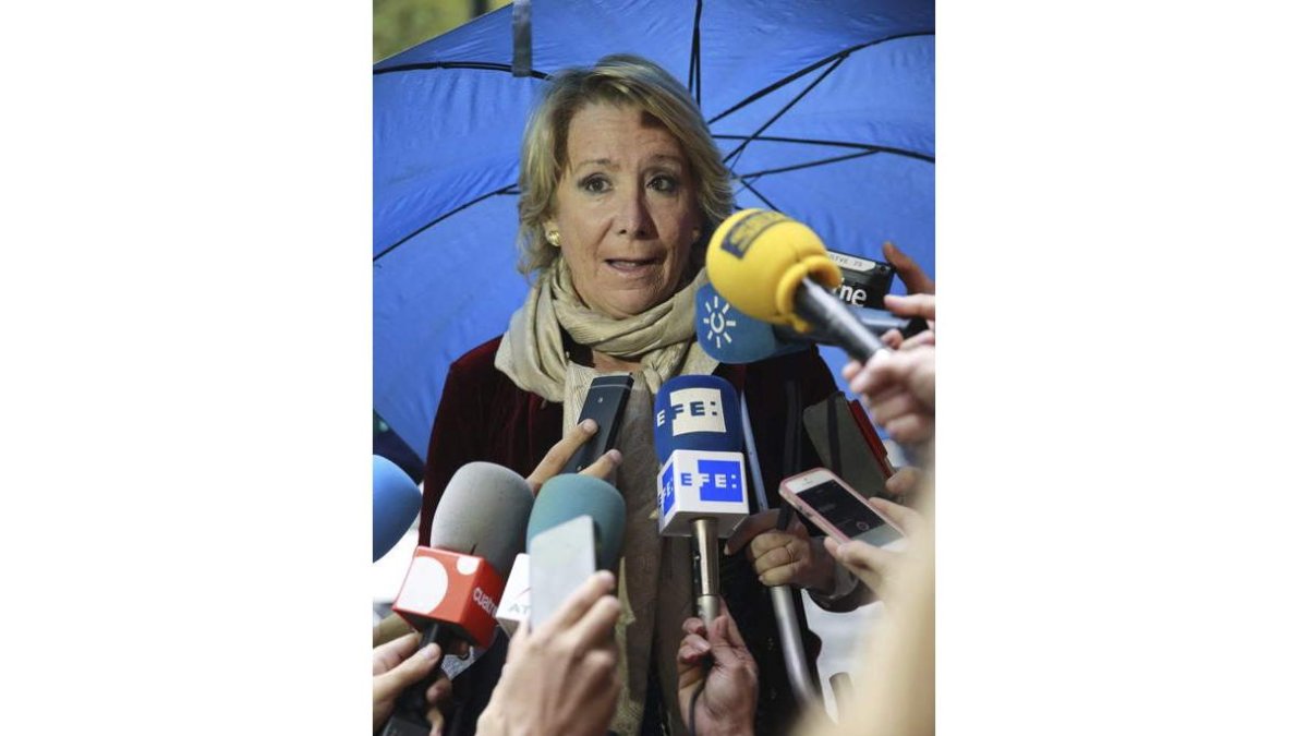 Esperanza Aguirre, ayer, en declaraciones a los medios.