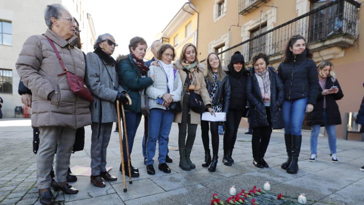 Familiares de los seis bercianos homenajeados. ANA F. BARREDO