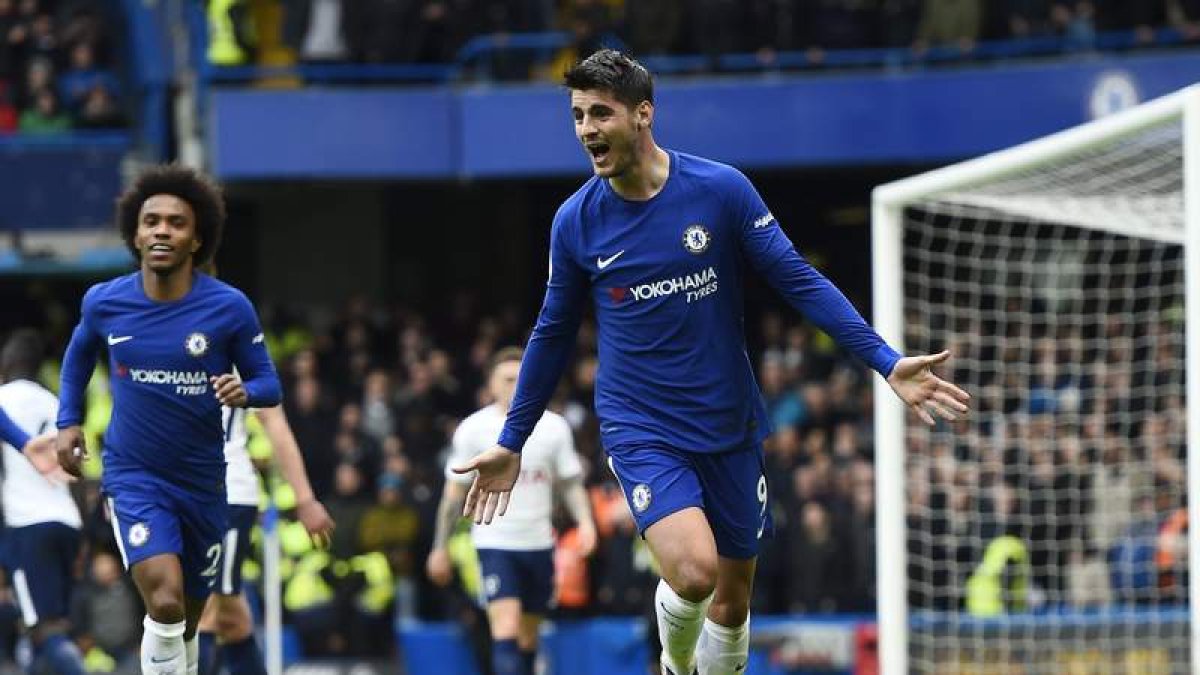 Álvaro Morata celebra el gol marcado frente al Tottenham en el derbi londinense. WILL OLIVER