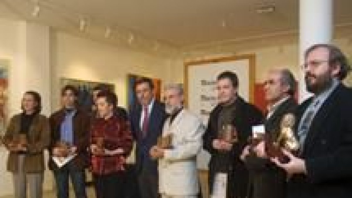 Los galardonados del año pasado, con el presidente de Diario de León, Antonio Vázquez Cardeñosa