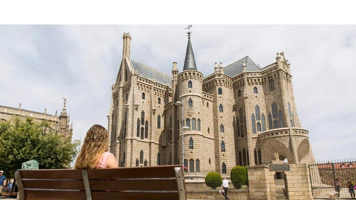 El Palacio de Gaudí de Astorga es una de las tres únicas obras que el arquitecto firmó fuera de Cataluña. FERNANDO OTERO