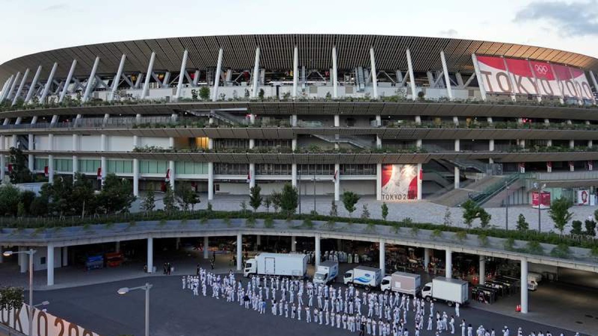 Tokio ultima los detalles para dar el pistoletazo de salida a la ceremonia inaugural de los Juegos Olímpicos. FRANCK ROBICHON