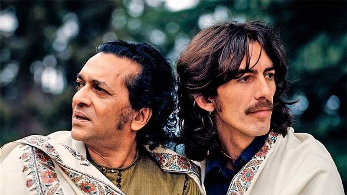 Ravi Shankar y George Harrison, en una imagen de la muestra. DL