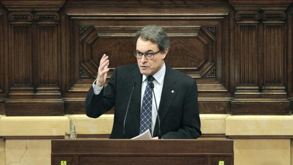 El presidente de la Generalitat, Artur Mas, durante su comparecencia en el Parlament.