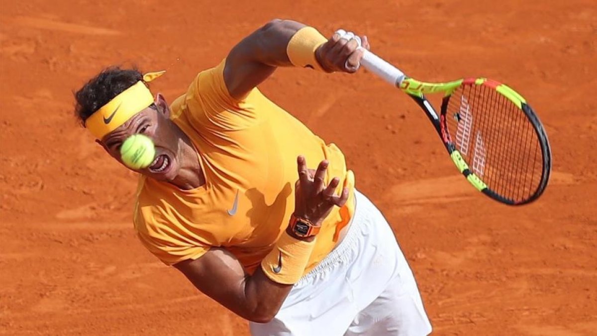 Nadal en su victorioso debut en Montecarlo ante Bedene.